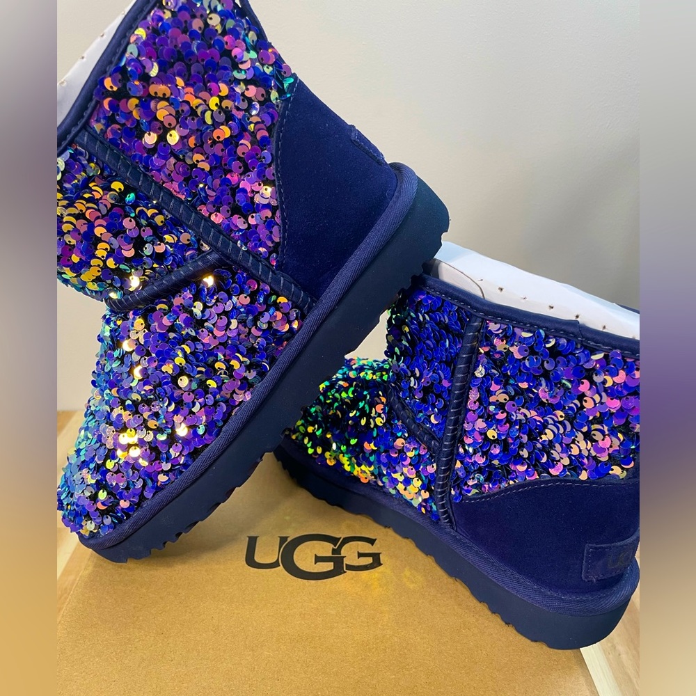 NWT UGG CLASSIC SHORT STELLAR SEQUIN BOOTS